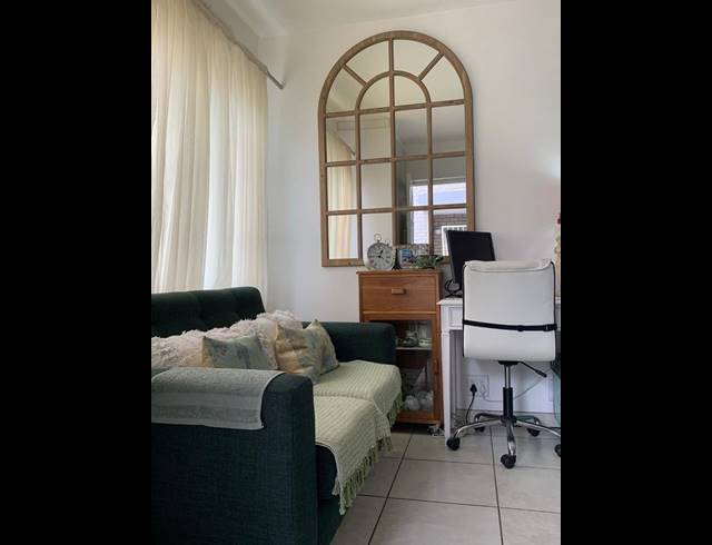 1 BEDROOM APARTMENT FOR SALE IN TABLE VIEW